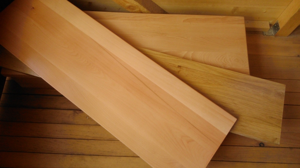 Видове материали за стъпала, бук и дъб